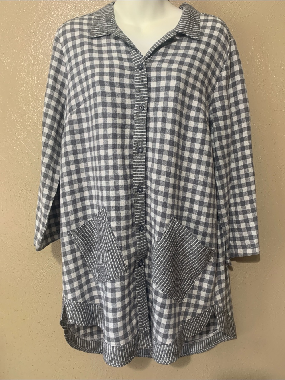 Picadilly size S Linen Blend Gray & White Check Button-Front Top NWT